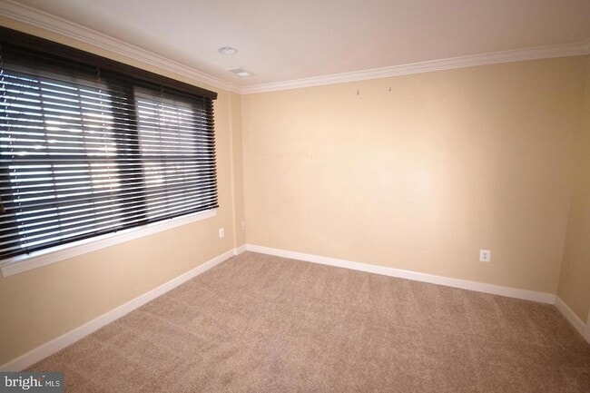 Building Photo - 8921 Amelung St