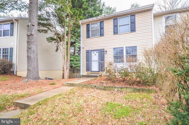 Building Photo - 27 Cross Country Ct