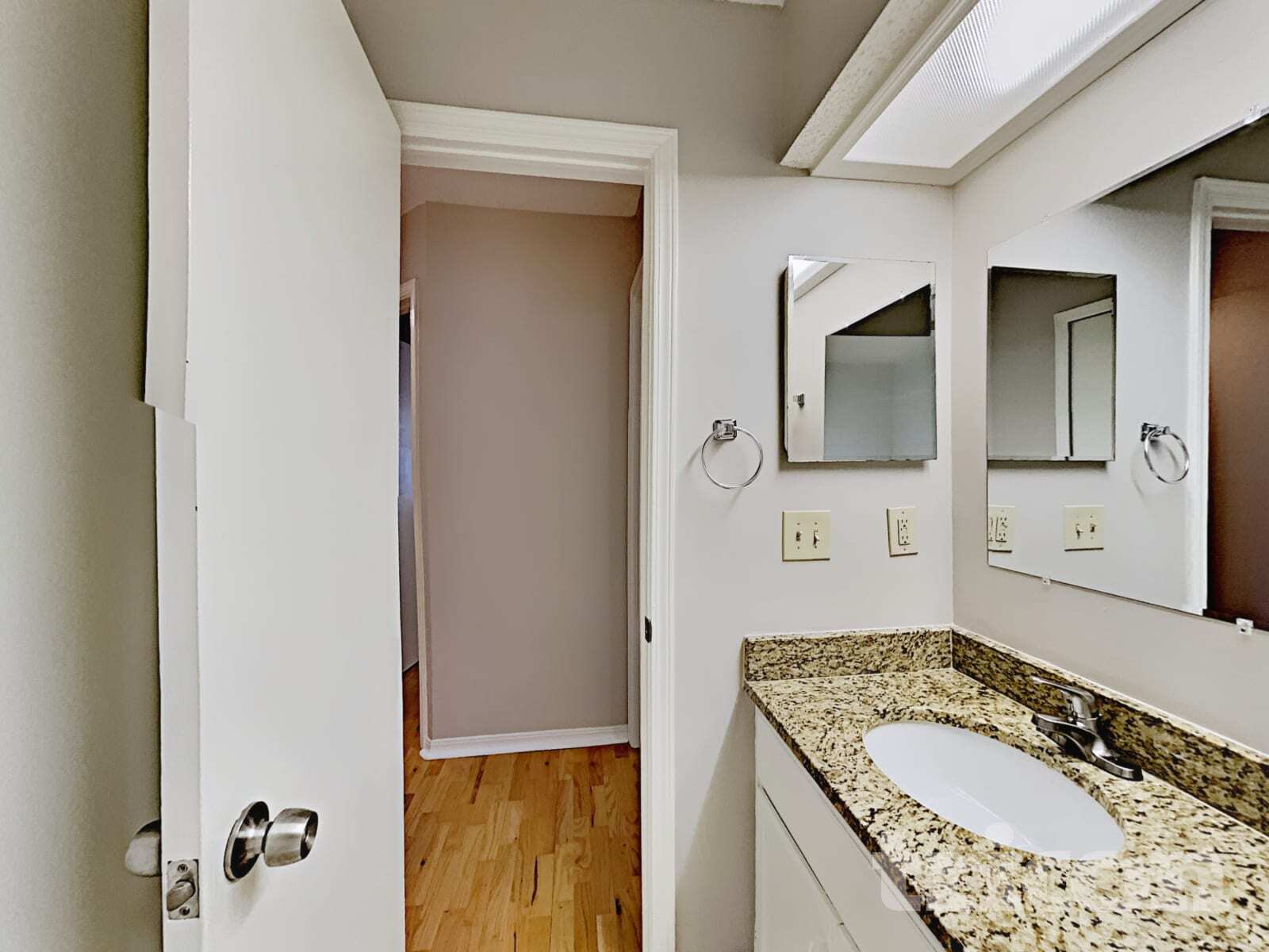 Building Photo - 7280 Eagles Perch Dr