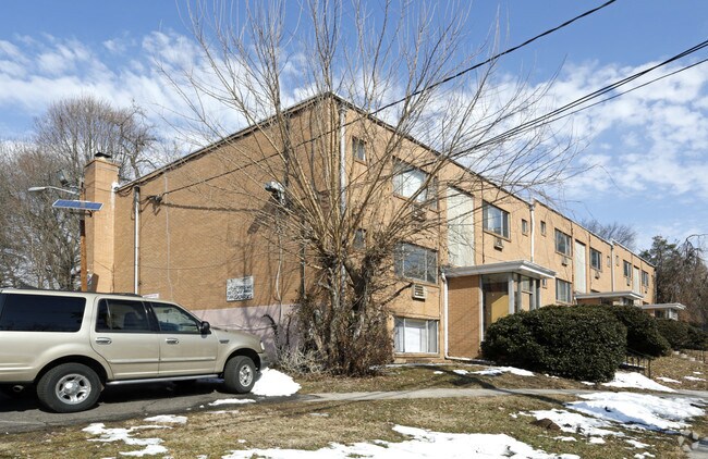 Building Photo - Overbrook Apartments
