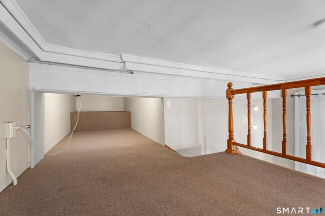Building Photo - 548 Chapel St