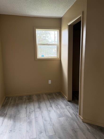 Building Photo - 713 S Billings Blvd