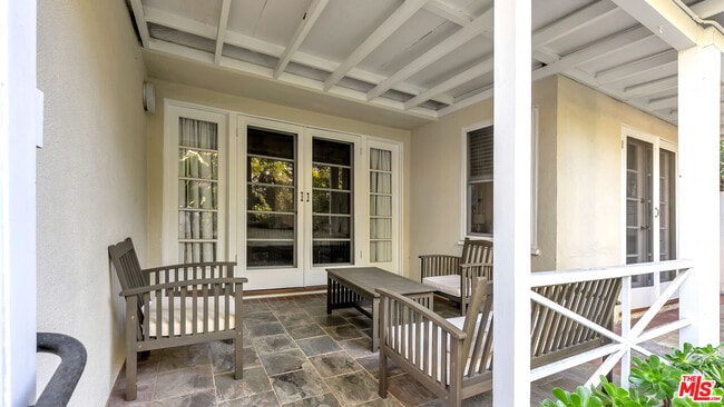 Building Photo - 10575 Holman Ave