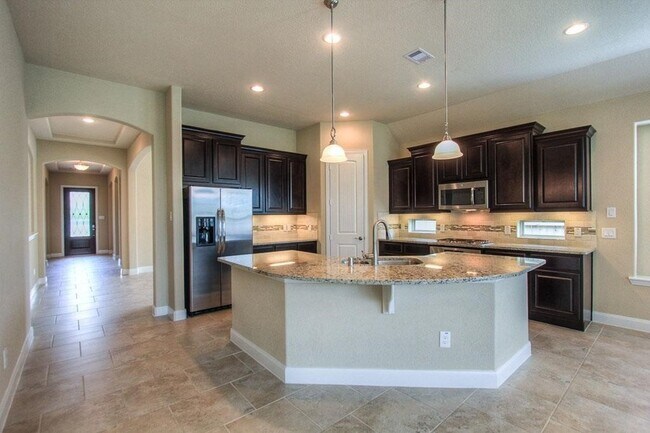 Building Photo - 123 Colton Ct