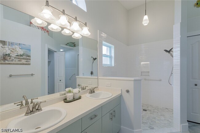 Building Photo - 8654 Mustang Dr