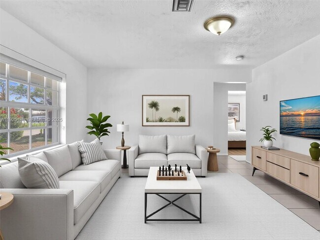 Building Photo - 1624 S 23rd Ave