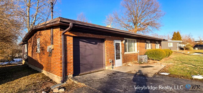 Building Photo - COMMING SOON!  Updated 3-Bedroom (Bonus Ro...