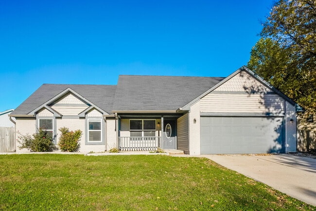 Primary Photo - 6726 Oak Lake Dr