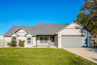 Building Photo - 6726 Oak Lake Dr