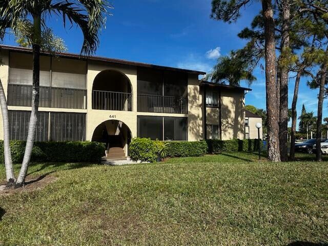 Building Photo - 441 Pine Glen Ln