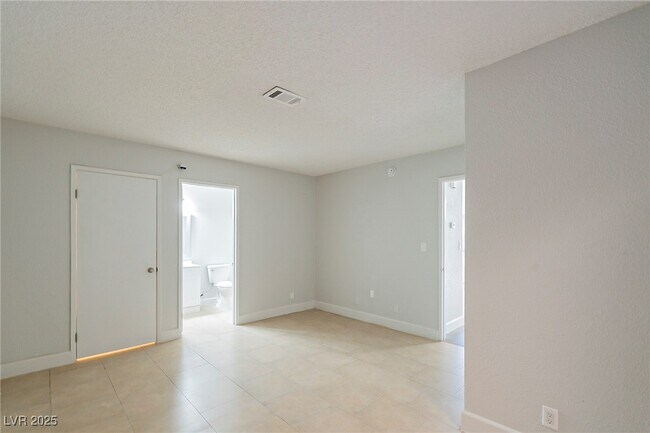 Building Photo - 832 Mantis Way