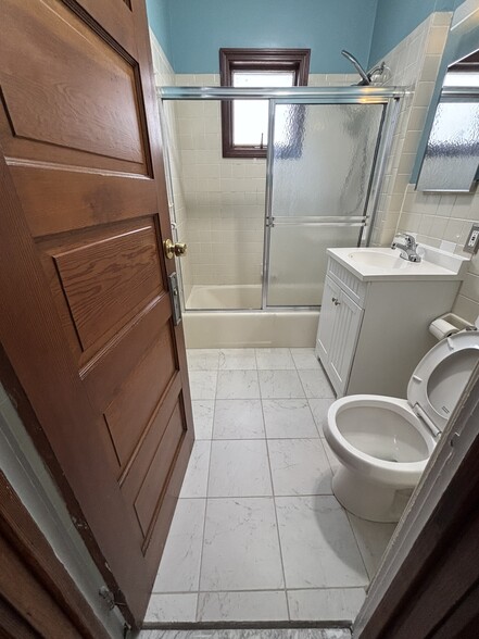 Building Photo - 33 Brooklawn St