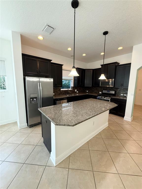 Building Photo - 6948 Old Benton Dr