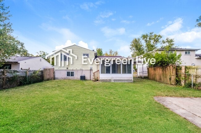 Building Photo - 2578 Bethesda Ave