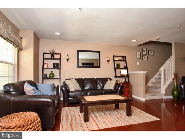 Building Photo - 278 Flagstone Rd