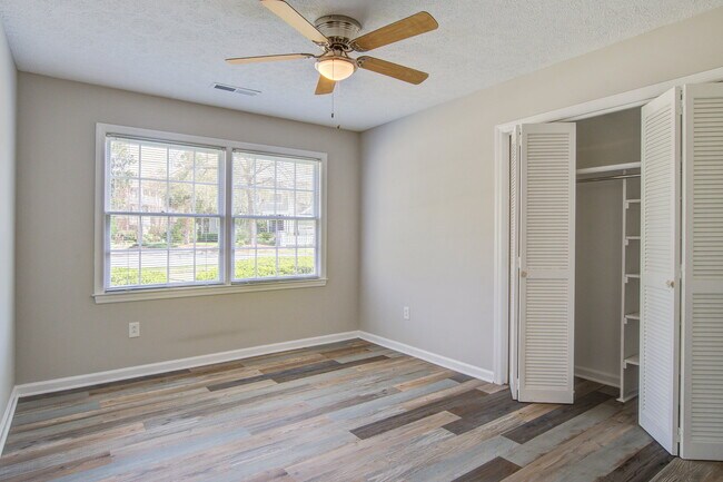 Building Photo - 1805 Chelwood Cir