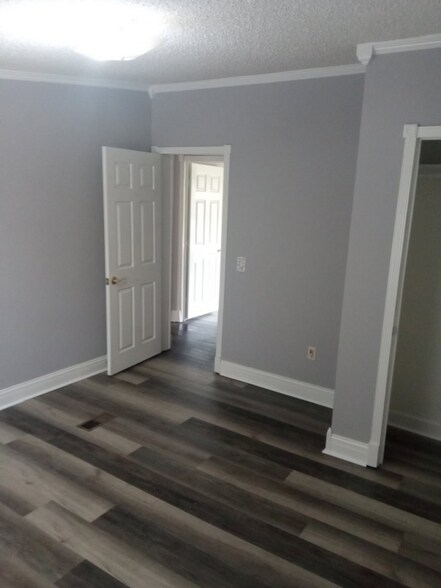 Building Photo - 1 Whaler Pl