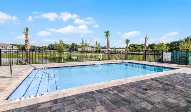 Building Photo - 528 Zinfandel Dr