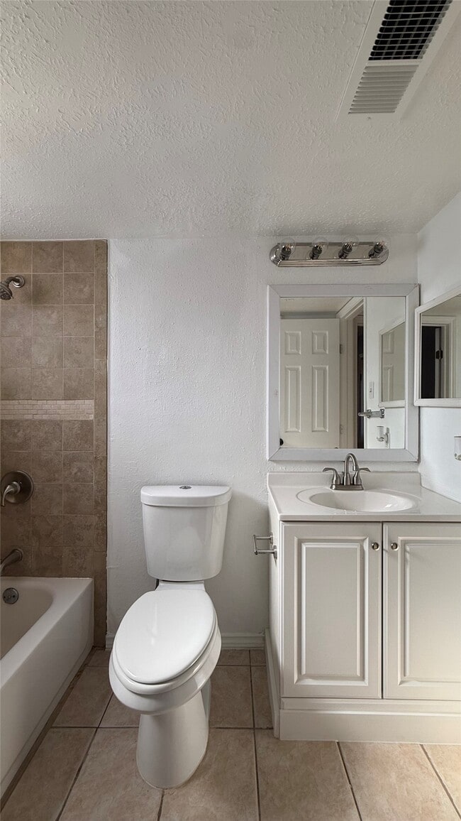 Building Photo - 12707 Marble Dr