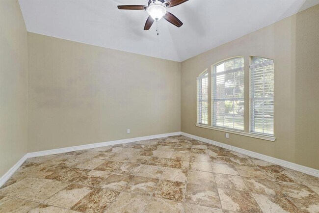 Building Photo - 114 Highalea Ct