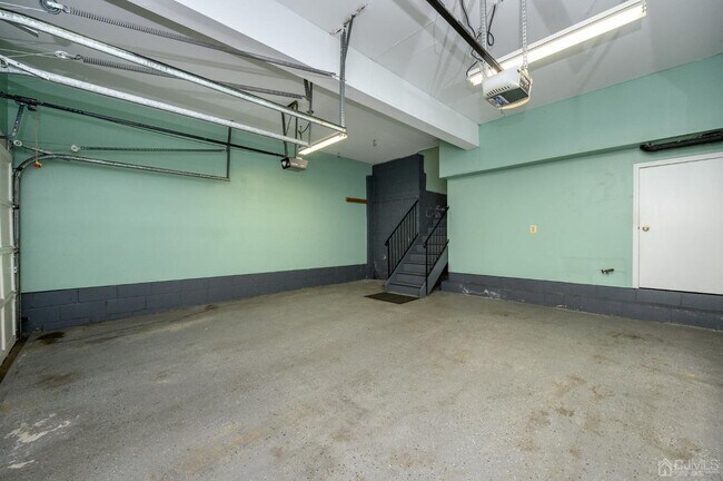 Building Photo - 2902 Madaline Dr