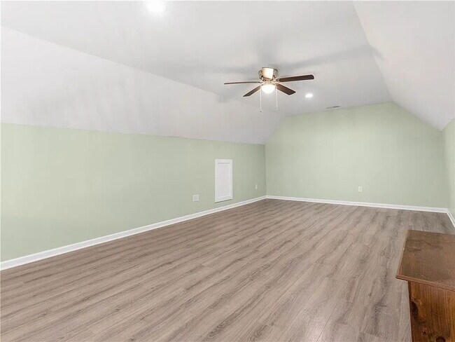 Building Photo - Beautiful 3 Bedroom Home in Country Setting