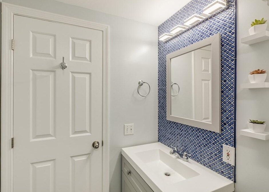 Building Photo - 315 Rantoul St