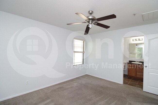 Building Photo - 8147 W Lynwood St