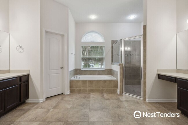 Building Photo - Roses Bluff Home in Yulee!