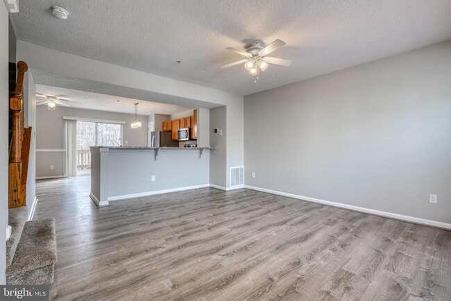 Building Photo - 1453 Golden Rod Ct