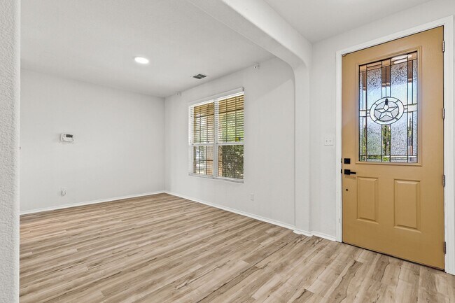 Building Photo - Fabulous 4 Bedroom Home in The Preserve at Indian Springs ~ Hot Tub ~ Great Amenities!