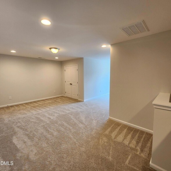 Building Photo - 1424 Southpoint Trl