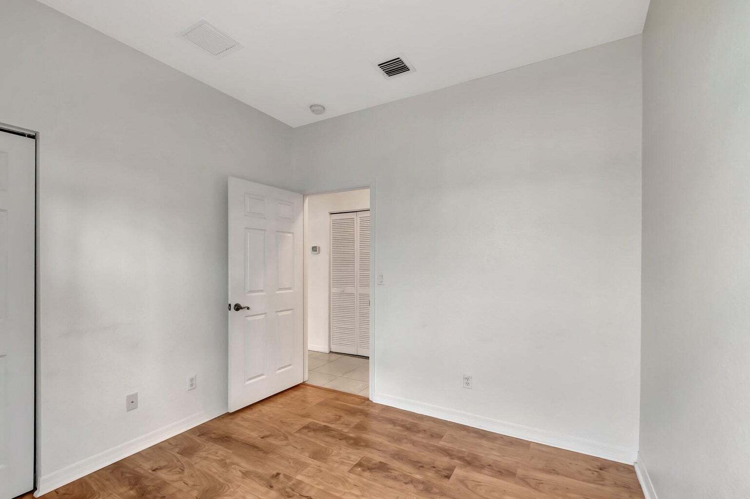 Building Photo - 3070 Grandiflora Dr