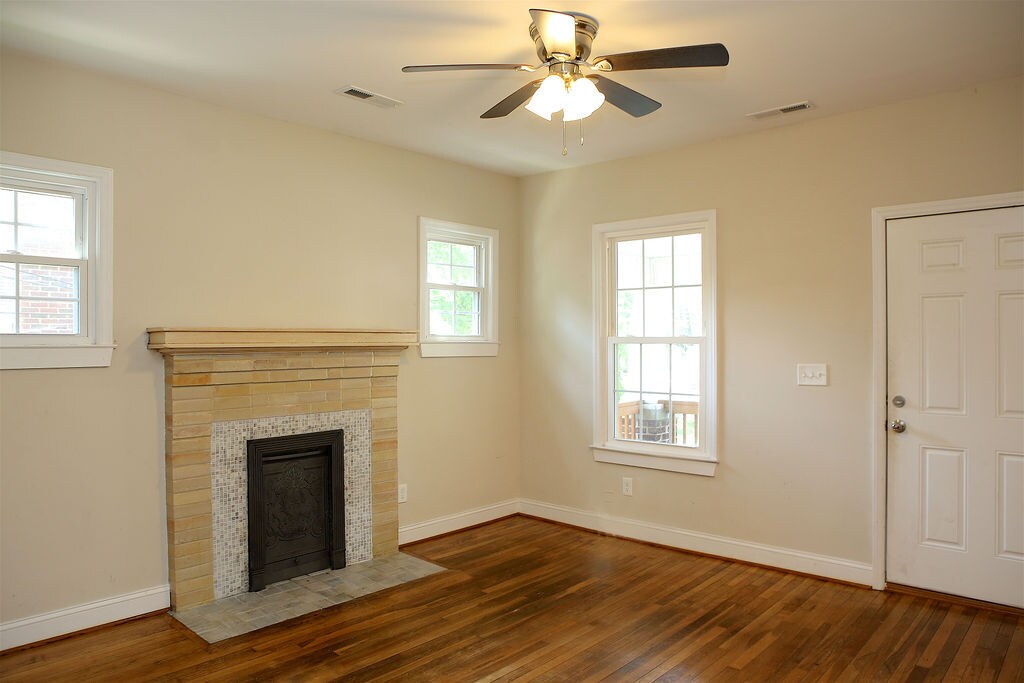 Building Photo - 1807 Walker Ave