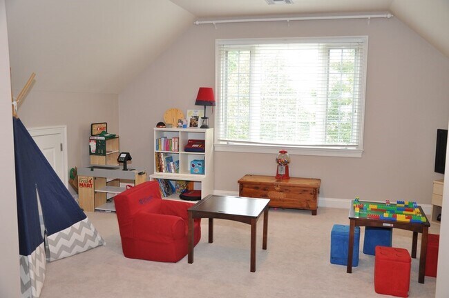 Building Photo - 27 Mellon Rd