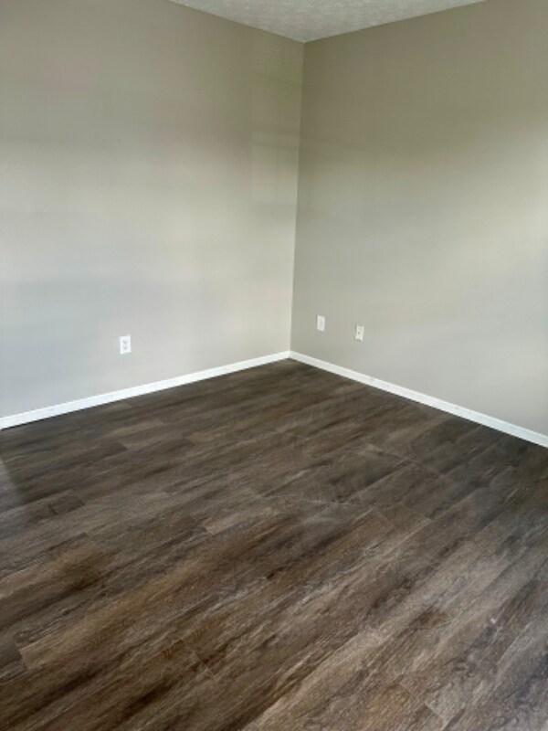 Building Photo - 6018 Brice Park Dr