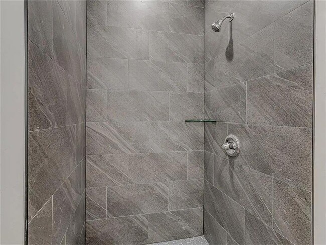 Building Photo - 8305 NW 163rd Ter