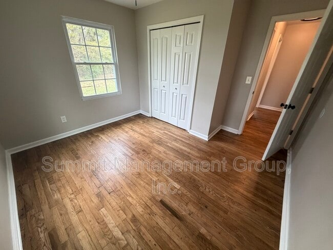 Building Photo - 1195 Fincher Rd