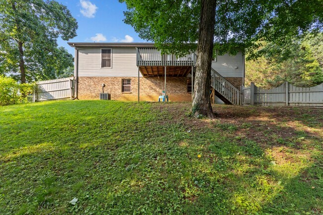 Building Photo - 336 Andrew Dr