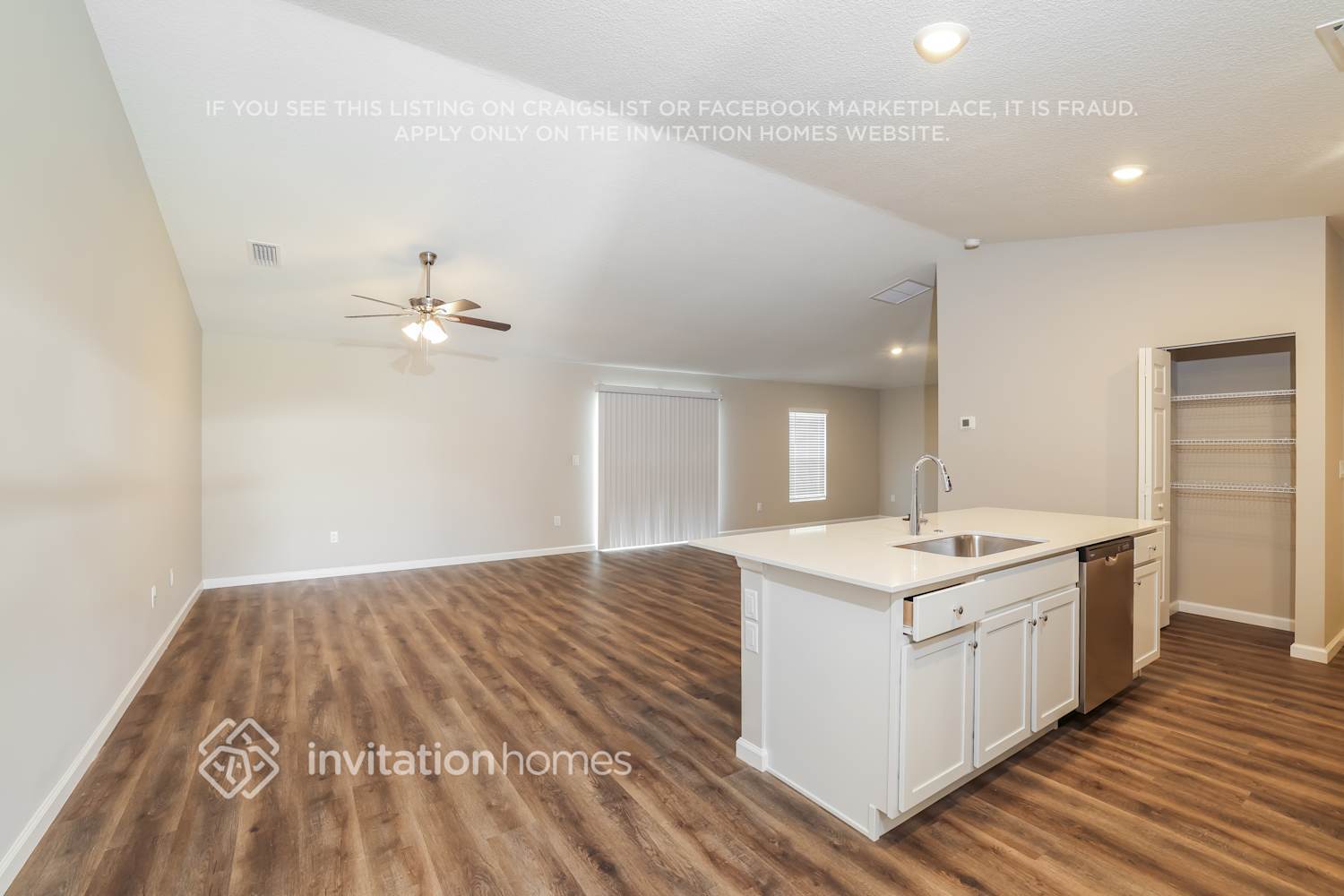 Building Photo - 313 SW Nativity Terrace