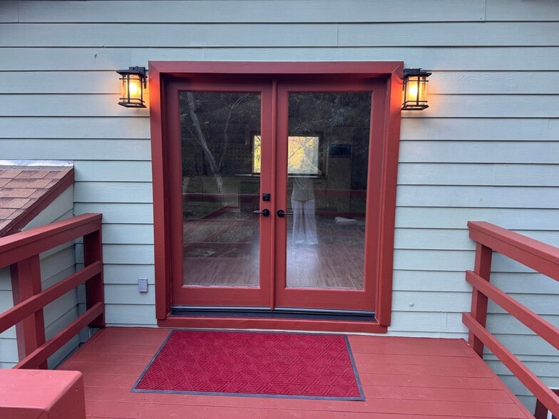 Entry - 1734 Topanga Skyline Dr