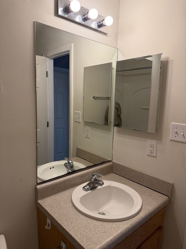 Building Photo - East AVL - Wooded Lot, Three Bedrooms