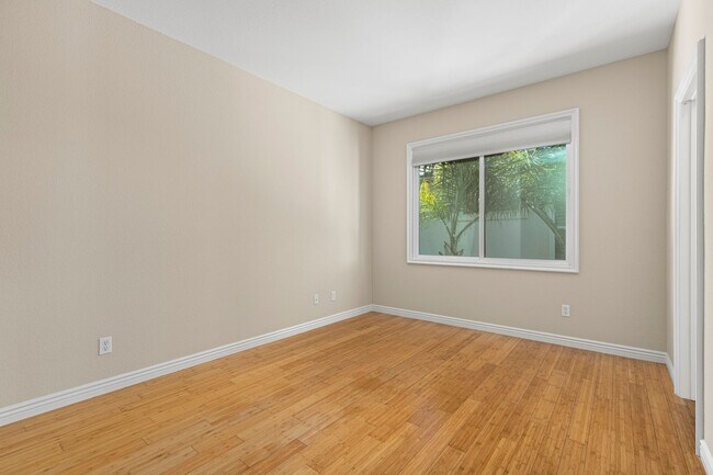 Building Photo - Elegant 5-Bedroom Carmel Valley Home with ...