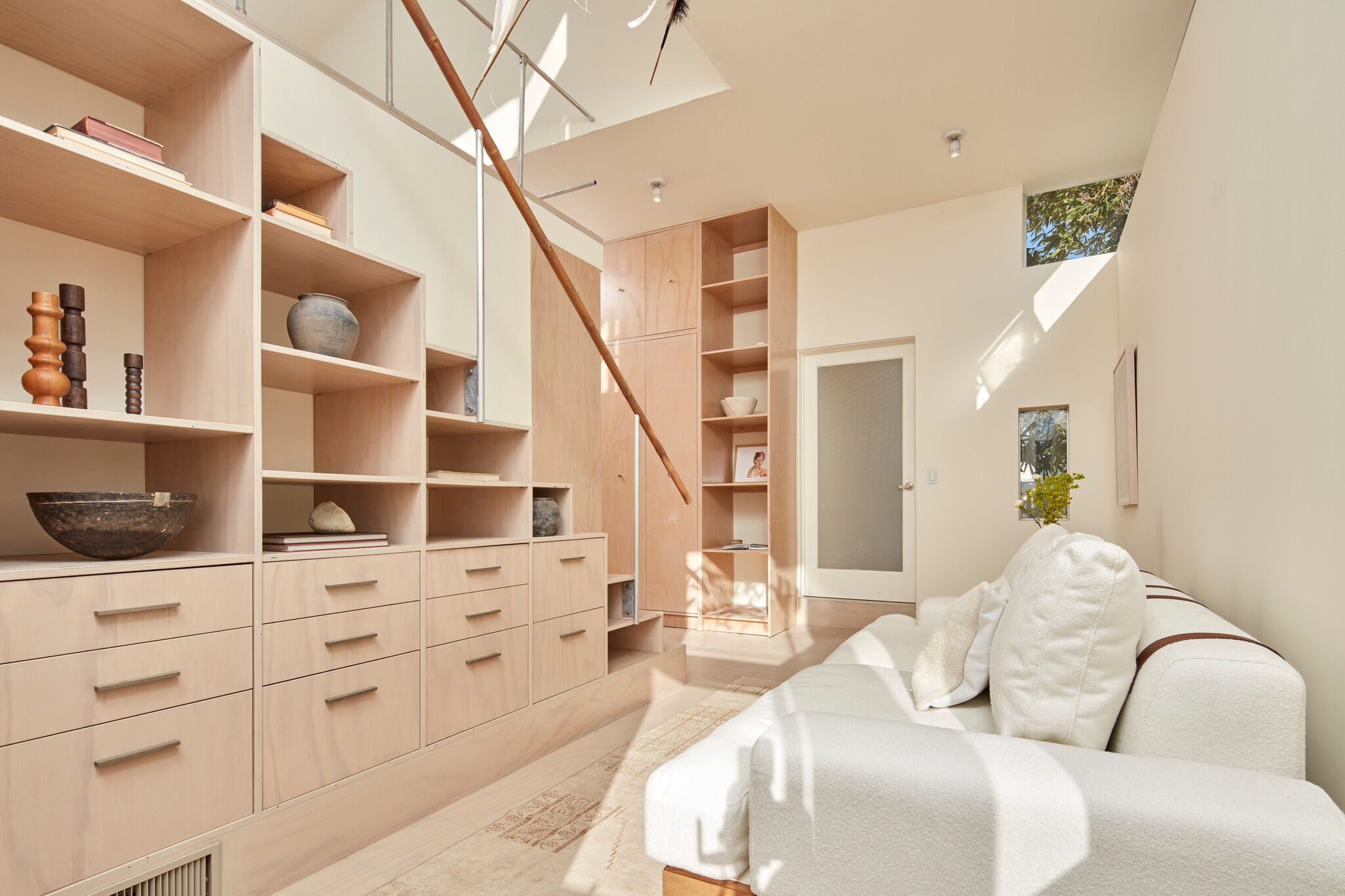 Master suite living area - 703 Palms Blvd