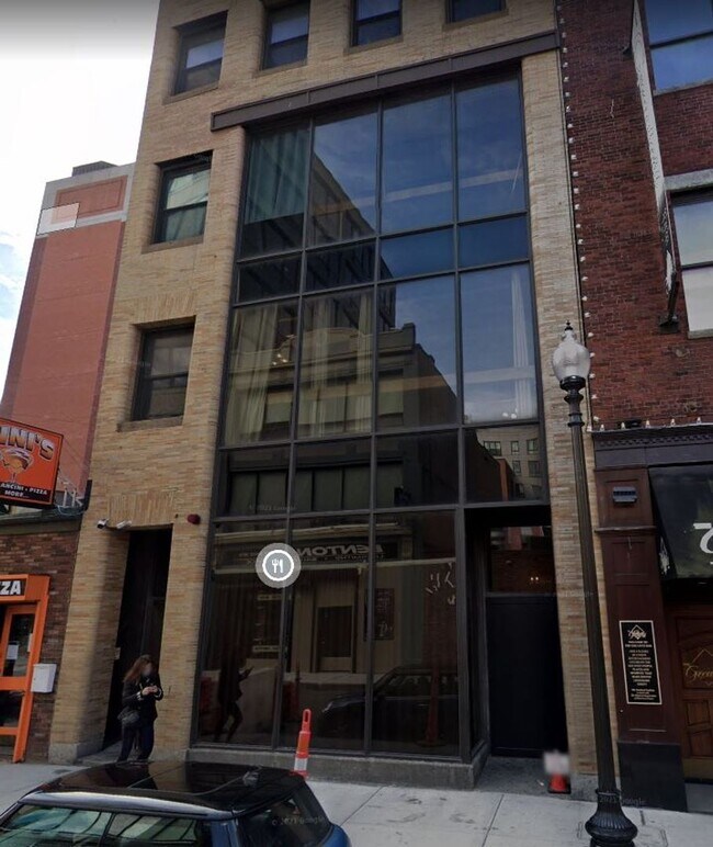 Building Photo - HOT NORTH END LISTING!!!!