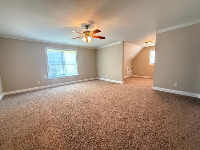 Building Photo - For Rent NOW!!