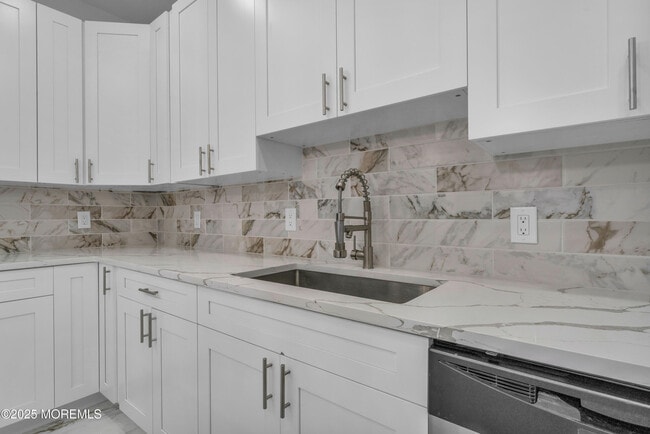 Building Photo - 253 South St