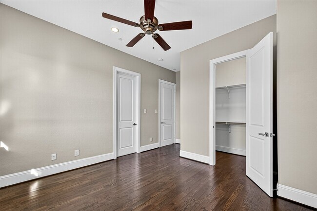 Building Photo - 2116 Mason St