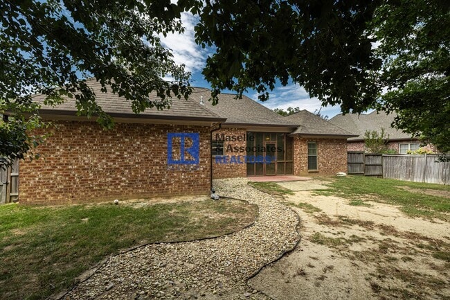 Building Photo - 3 Bed/2 Bath Home in Stillhouse