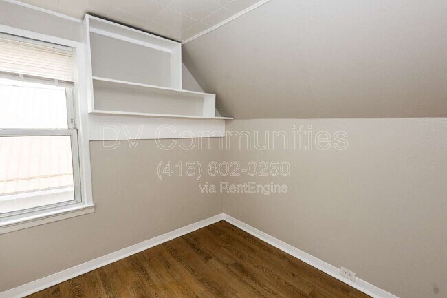 Building Photo - 3818 Highland Rd
